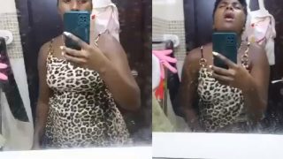 Video Of Uganda Girl Fingering Her Pussy In The Bathroom Leaked