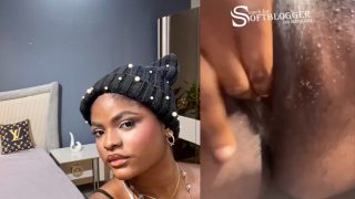 New Video Of “Funmi classic” Showing Off Her Boobs And Fingering Her Pussy Leaked