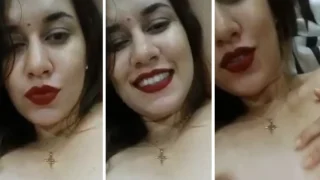 Nude Video Of “Chhatra League Netri” Showing Off Her Boobs And Rubbing Her Pussy Leaked