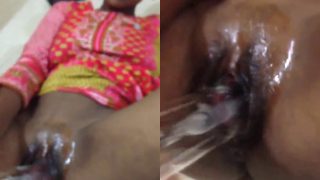 Horny Desi Girl Masturbates By Fucking Her Oily Pussy With A Dildo