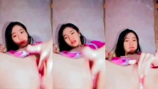 Indonesian Lady “Mandut Ninuninu” Creams As She Rubs Her Pussy While Masturbating