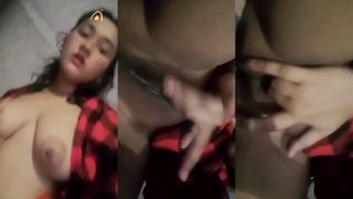 India Girl Teases Her Boobs And Fingers Her Pussy