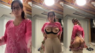 Beautiful Pakistani Wife Flaunts Her Boobs And Ass In Nude Video