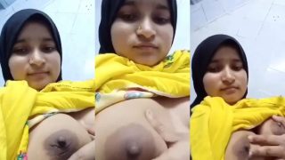 Pakistani Hijabi Lady Flaunting Her Big Boobs