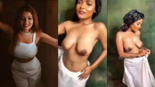 Hot Indian Model “Riya” Teasing, Flaunting Her Boobs And Naked Body