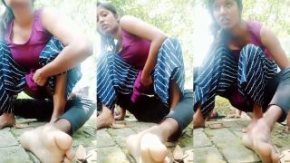 Local Village Horny Indian Girlfriend Rides Her Boyfriend’s Dick Outdoor