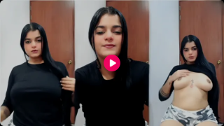 Indian Model “Lia” On Chamet Live Stream Strips And Puts Her Boobs On Display