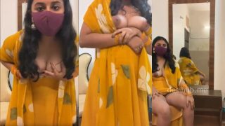 Desi Bhabhi Hanging Her Boobs In This Nude Video