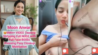 Beautiful Pakistani Tiktoker “Moon Anwar” On Chamet Live Stream Flaunting Her Boobs And Masturbating With A Dildo