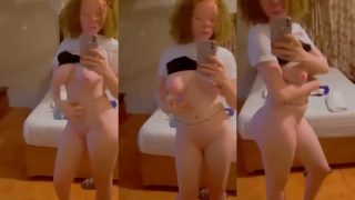 Naija Albino Girl Goes Naked, Flaunts Her Nude In Mirror Selfie